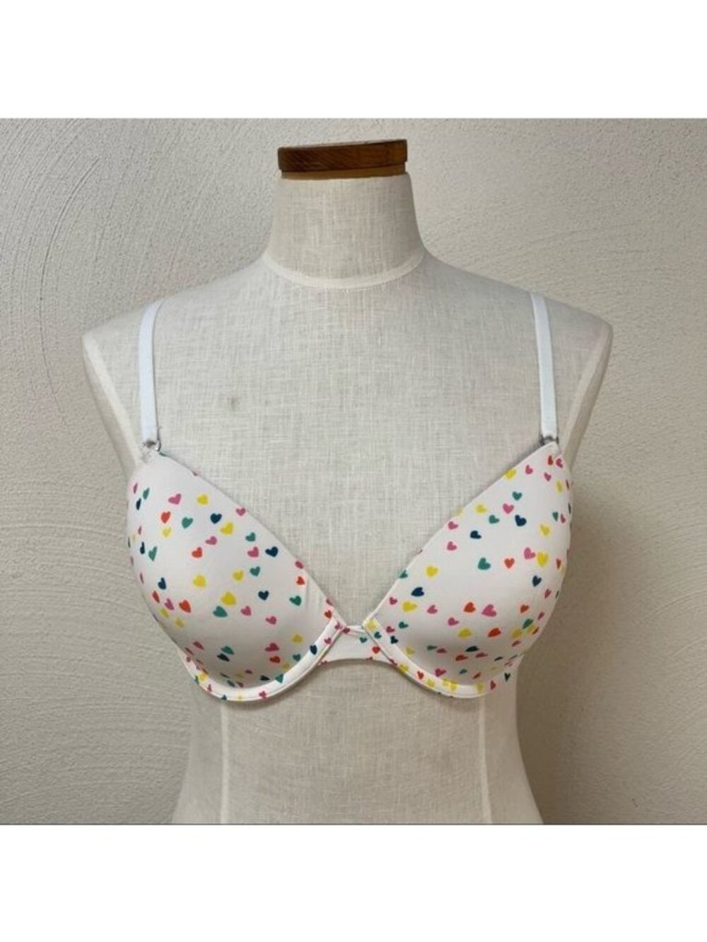 Victoria’s Secret PINK T-Shirt Demi White with Multi-Colored Hearts Sz 36D